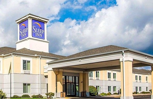 Wisconsin Rapids Hotel | 2-Star Hotel ∙ Sleep Inn & Suites Wisconsin Rapids