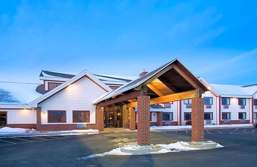 New London Hotel | 2-Star Hotel ∙ AmericInn by Wyndham New London