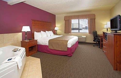 New London Hotel | 2-Star Hotel ∙ AmericInn by Wyndham New London