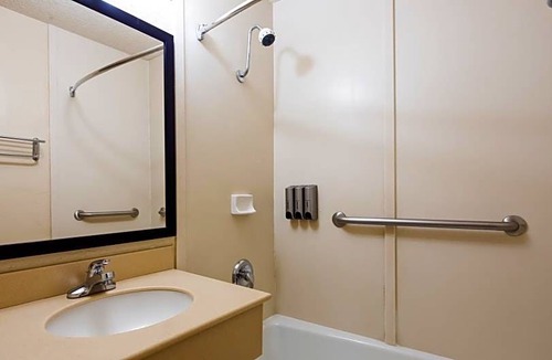 Blythe Hotel | 2-Star Hotel ∙ SureStay Hotel by Best Western Blythe