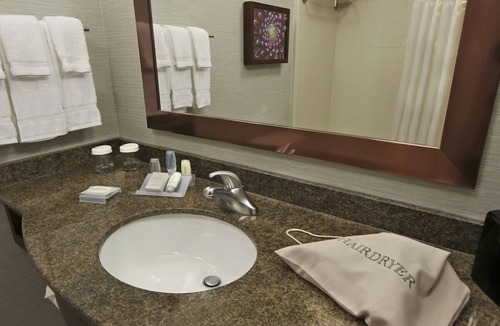 Covington Hotel | 2 Suite Rooms in Prime Location to Explore Covington - Near Pelican Park