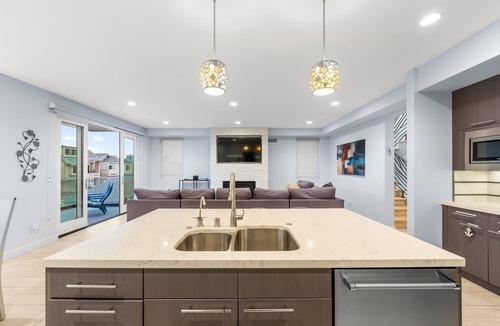 Hollywood Beach House | 20%Off 30+ Stay! Steps To Sand Ocean Views W/Patio