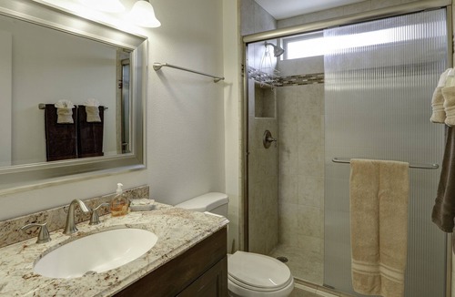 Motel District House | 220 #7 Ocean View Ave 2 Bedroom Condo by Redawning