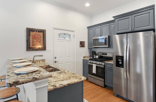 Fairgrounds House | 2Blocks to Jazzfest Gate! Spotless 3BR w Driveway