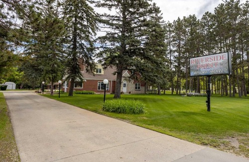 Park Rapids House | 2BR 1BA Cabin #2 Riverside Point Resort