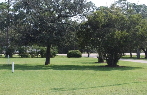 Slidell Cabin | 2BR 1BA Cabin w/4 Bunk Beds & Queen