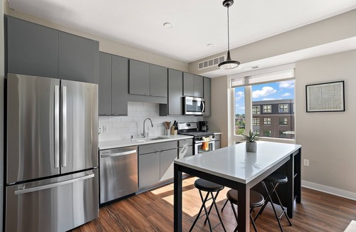 Downtown Minneapolis Apartment | 2BR 2BA CozySuites in Marquee with pool & gym