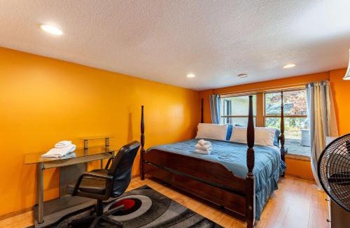 Oakdale Apartment | 2BR Basement - Near St Paul - WFH Desk & Patio
