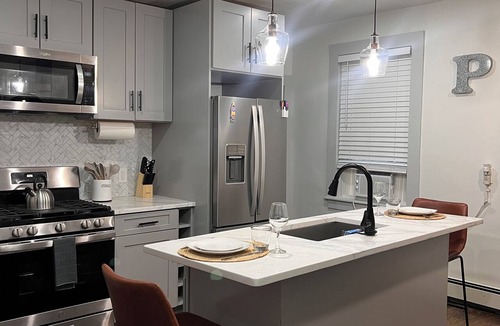 Mount Pleasant Apartment | 2BR. Free Parking. 7 Min to Federal Hill- APT 1