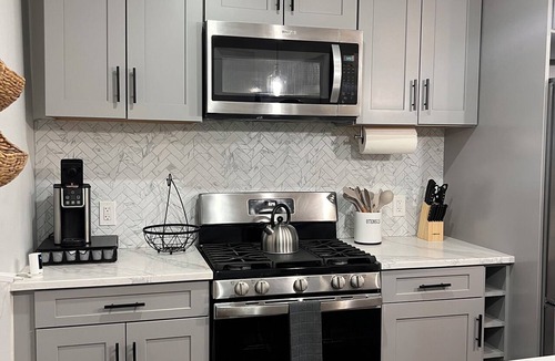 Mount Pleasant Apartment | 2BR. Free Parking. 7 Min to Federal Hill- APT 1