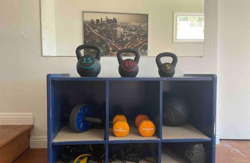 Harbor House | 2BR LA Beach City House With Gym & Tesla Charging