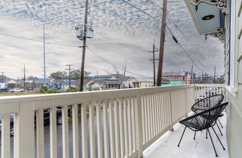 Mid-City House | 2BR retreat w kitchen & balcony