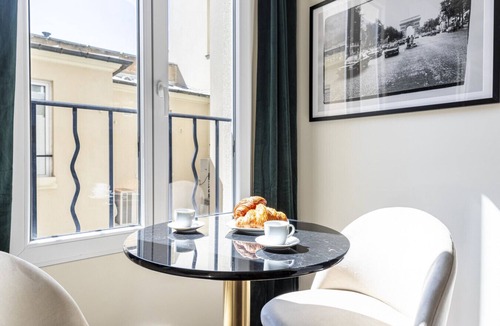 Notre-Dame-des-Champs Apartment | 2D.Studio Jardin Luxembourg Bon Marché Necker