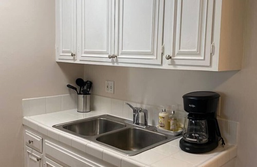 Ocean Park House | 2nd st. Beach Apartment.