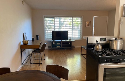 Ocean Park House | 2nd st. Beach Apartment.