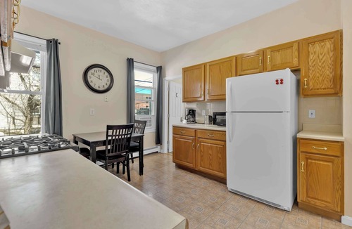 Arefth Apartment | 3 Bed 1 Bath Near MIT
