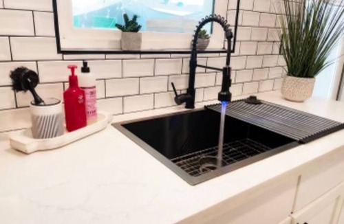 North Hollywood House | 3 Bed/2 Bathroom Remodeled NOHO FUN Pool Home