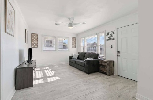 Arabi House | 3 bedroom 1 bath Nola home