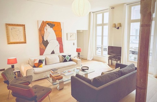 Quartier Sainte-Avoye Apartment | 3-bedroom 2 bathroom apartment in Le Marais with AC
