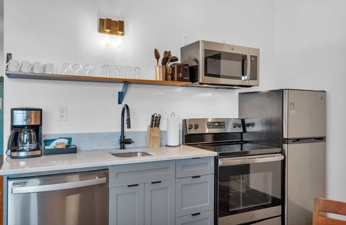 French Quarter Bed & Breakfast | 3 Bedroom Apartment, French Quarter, Saenger Next Door, Rooftop Pool
