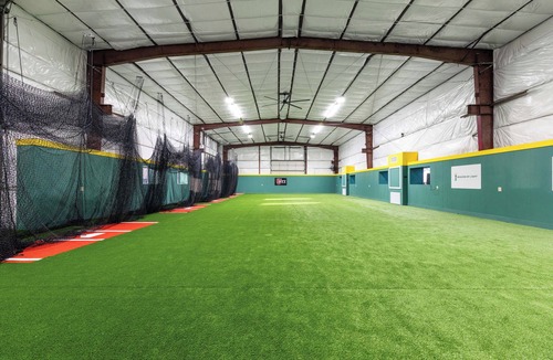 Lafayette House | 3-bedroom building Great for Team Travel with Training Facility sleeps 16