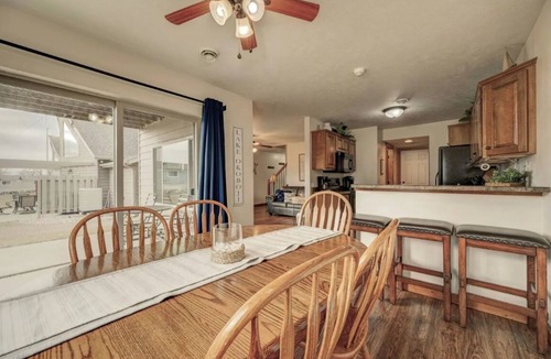 Spirit Lake House | 3-Bedroom Cabin at Bridges Bay with 6 daily waterpark passes included
