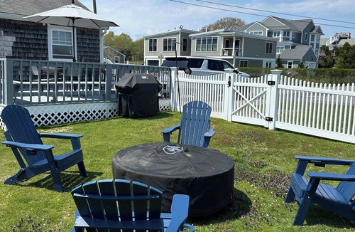 Falmouth Cottage | 3-bedroom cottage in Falmouth with AC - 500 Feet from the beach!