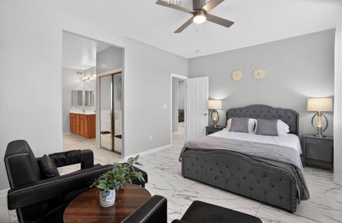 Nut Tree Hotel | 3-bedroom house in brilliant Suisun with WiFi, AC. Enjoy your stay