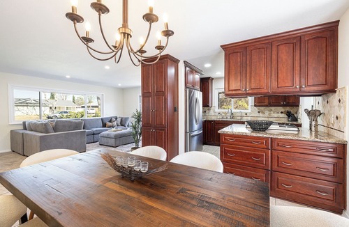 Simi Valley House | 3-bedroom house in tranquil Simi Valley with AC for relaxing stays