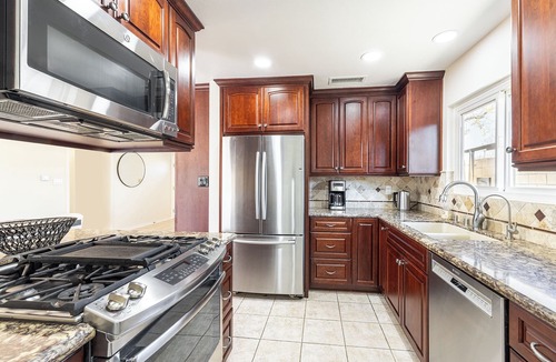Simi Valley House | 3-bedroom house in tranquil Simi Valley with AC for relaxing stays