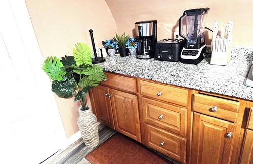 Stoughton Apartment | 3-bedroom Luxury Loft Family-Friendly Home + Free Parking - 9 Guests