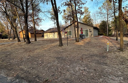 Rome House | 3-brm, on Lake Arrowhead Golf Course, near Sand Valley, a golf mecca awaits!