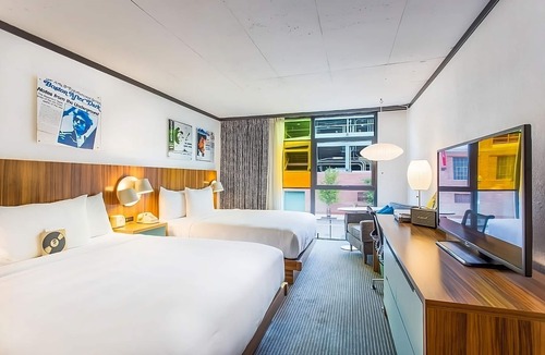 West Fens Hotel | 3 Convenient Units Minutes from Museum of Science! Pets Allowed, Valet Parking!