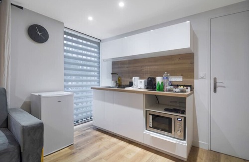 Quartier Saint-Georges Apartment | 3 Cozy Apartments Near Galeries Lafayette-12pers