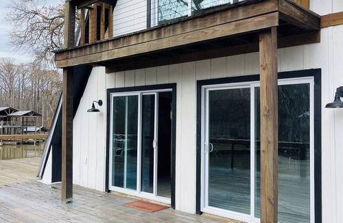 Maurepas House | 3 levels, 3 bed room spacious waterfront home is located in the Maurepas Swamp