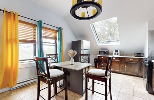 West Street - River Street Condo | 3 Mi to Franklin Park Zoo! Bright Residential Stay