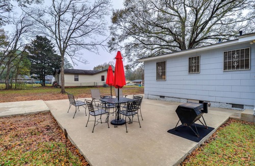 Jackson House | 3 Mi to Mississippi Stadium: Cozy Jackson Getaway!