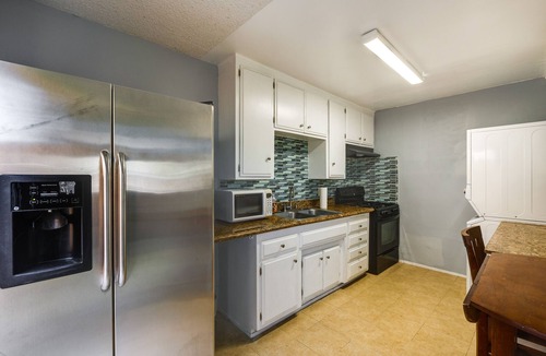 NoHo Arts District House | 3 Mi to Universal Studios: North Hollywood Home