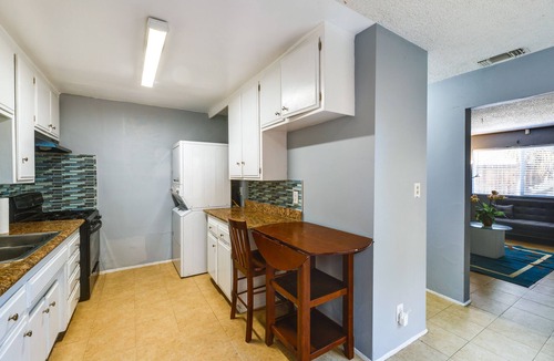 NoHo Arts District House | 3 Mi to Universal Studios: North Hollywood Home