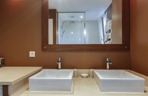 15th Arrondissement Apartment | 3 room apartment, furnished, Lamotte-Picquet Grenelle district