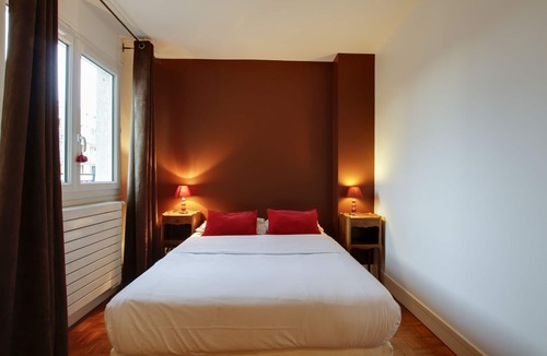 15th Arrondissement Apartment | 3 room apartment, furnished, Lamotte-Picquet Grenelle district