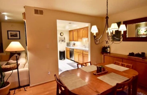 Oak Park House | 30 day minimum: Beautiful Upper West Townhome