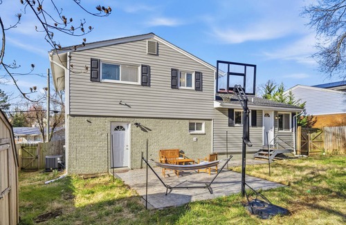 Oxon Hill House | 30+ nights, 4BR 2BA Near MGM Gaylord, Joint Base Andrews & DC, Move-In Ready
