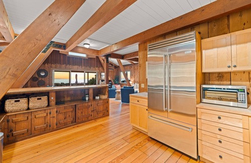 Ventura House | 30+ Stay, On The Sand, Stunning Views