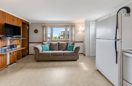 Sagamore Beach House | 357 Phillips Rd - 3 BR Sagamore Beach Retreat, Steps to Beach, Water views