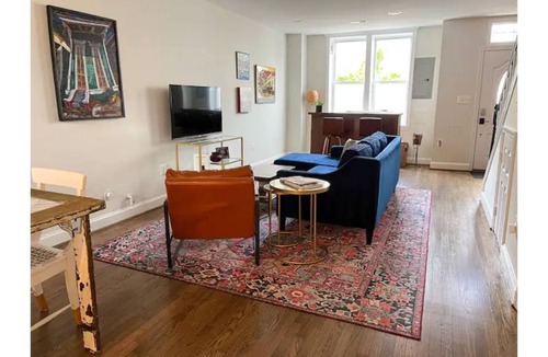 Le Droit Park House | 3bd House in LeDroit/Shaw. Walk to everything.