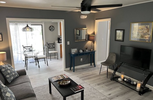 Ocean Springs House | 3bedroom near beach & downtown Ocean Springs! in golf cart district - Sandy Toes