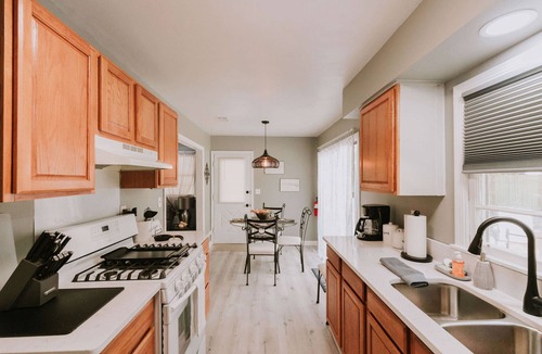 Ocean Springs House | 3bedroom near beach & downtown Ocean Springs! in golf cart district - Sandy Toes