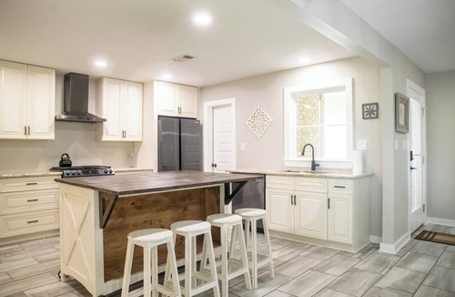 Gulf Hills House | 3BR/2,5BA close to Beach, Casinos & Downtown Ocean Springs! Shorebound