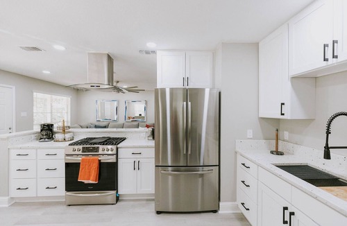 Ocean Springs House | 3BR/2BA close to beach & Downtown! Golf Cart available to rent - Twin Oaks